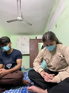 Cute hotzara online show from December 18, 5:57 am