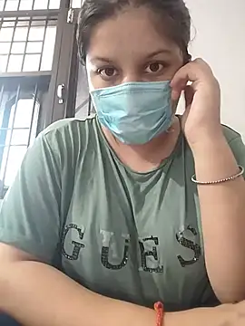 Snapshot of Cute_hotzara chatting on July 8, 7:35 am Cute hotzara online show from July 8, 7:35 am