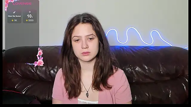 Anora Miller online show from February 19, 8:32 am