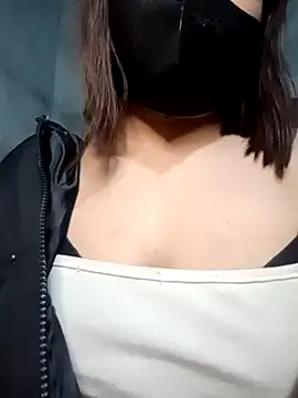 Snapshot of YuCii2k1 chatting on November 13, 4:11 am YuCii2k1 online show from November 13, 4:11 am