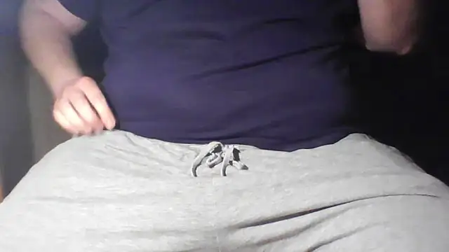 Snapshot of bigcumfrench chatting on March 1, 4:25 am bigcumfrench online show from March 1, 4:25 am