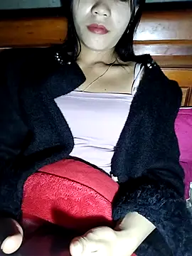 Snapshot of gugu0022 chatting on February 7, 11:19 pm gugu0022 online show from February 7, 11:19 pm