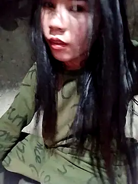 Snapshot of gugu0022 chatting on February 8, 12:19 pm gugu0022 online show from February 8, 12:19 pm