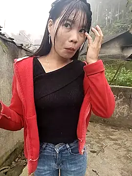 Snapshot of gugu0022 chatting on February 15, 1:24 am gugu0022 online show from February 15, 1:24 am