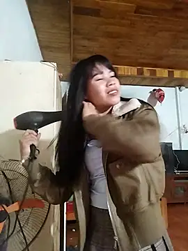 Snapshot of gugu0022 chatting on February 23, 12:24 pm gugu0022 online show from February 23, 12:24 pm