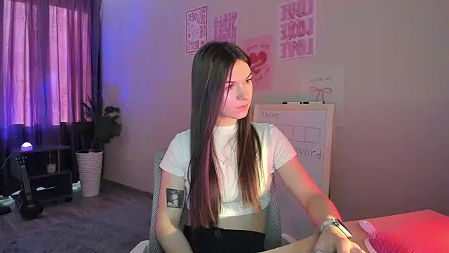 luna lust 212 online show from March 31, 4:35 am