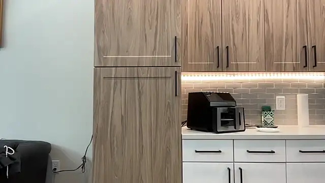 TheTonedPersian online show from November 12, 11:21 am