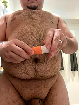 latina w19 online show from November 19, 10:10 pm