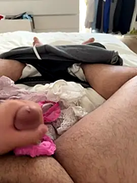 latina w19 online show from November 22, 12:26 pm