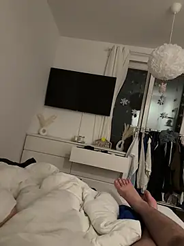 latina w19 online show from December 13, 11:32 pm