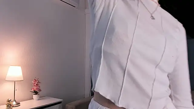 ShelaMailo online show from January 12, 6:24 pm