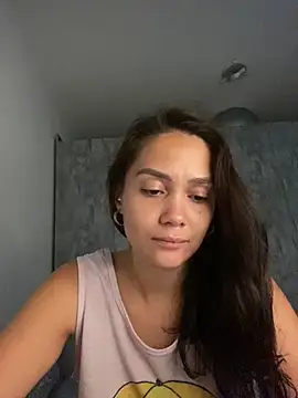 carolsapequinha online show from April 2, 4:04 pm