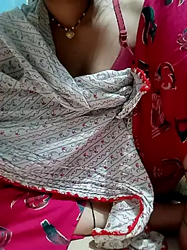 Snapshot of beutiful_hot chatting on May 31, 7:04 pm beutiful hot online show from May 31, 7:04 pm