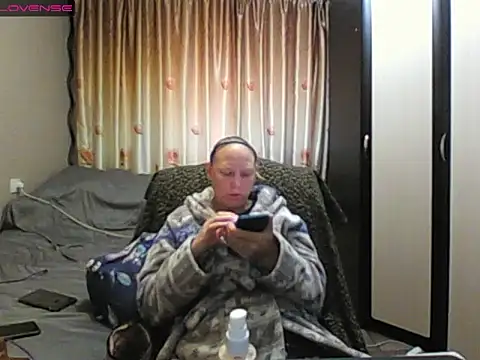 JenniDeep online show from May 21, 4:30 am