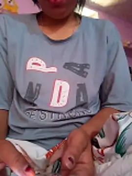 isha sharma2002 online show from April 18, 3:43 am