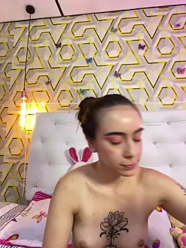 MelanyyJhonson15 online show from March 22, 3:10 am