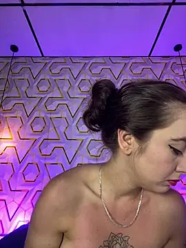 MelanyyJhonson15 online show from July 14, 9:31 pm