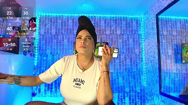 TAYLOR S7 online show from March 10, 9:20 pm