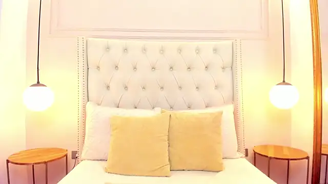 Snapshot of ViickyLee chatting on February 3, 2:53 am ViickyLee online show from February 3, 2:53 am