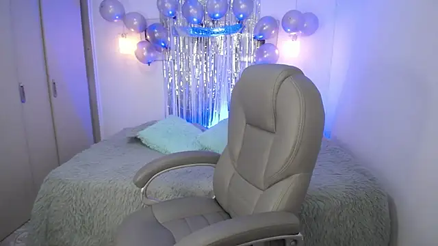 selene rouse  online show from March 7, 12:07 am