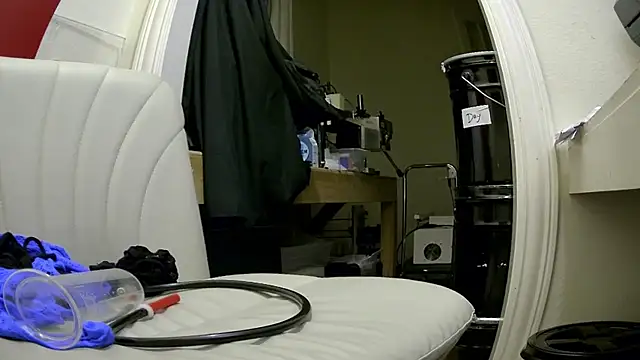 Snapshot of NaZtySar4h chatting on February 24, 6:44 am NaZtySar4h online show from February 24, 6:44 am