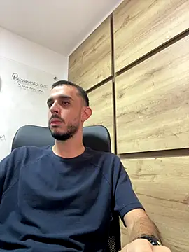 juancamodel online show from November 24, 7:02 pm