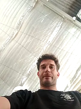 Snapshot of _____-AAAZZZ999000____A chatting on November 19, 2:17 pm -AAAZZZ999000 A online show from November 19, 2:17 pm