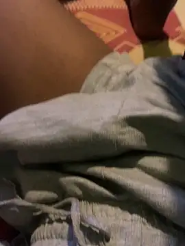 Snapshot of Sensational_grip chatting on February 4, 8:14 pm Sensational grip online show from February 4, 8:14 pm