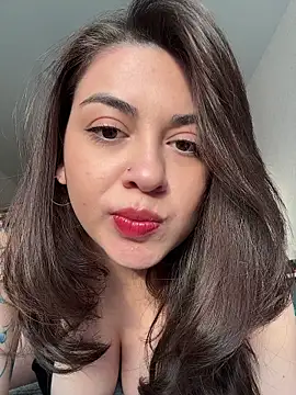 Snapshot of Lovynna chatting on April 24, 3:36 pm Lovynna online show from April 24, 3:36 pm