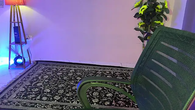 Saira Hotty online show from April 12, 7:46 am