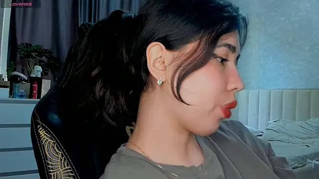 Snapshot of Diara_1an chatting on May 8, 3:34 am Diara 1an online show from May 8, 3:34 am