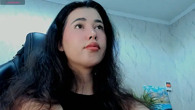 Snapshot of Diara_1an chatting on July 21, 6:16 am Diara 1an online show from July 21, 6:16 am