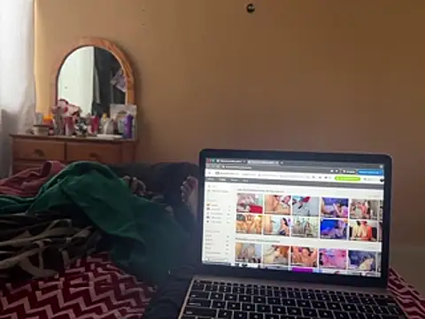 Snapshot of manrrique4567 chatting on February 22, 4:05 pm manrrique4567 online show from February 22, 4:05 pm