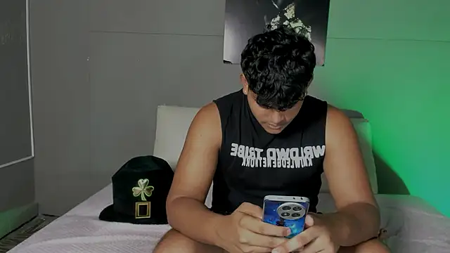 nicolvibes 212 online show from March 17, 10:02 pm