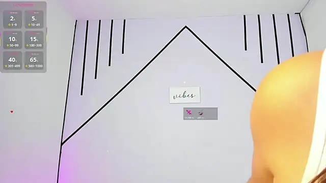 VictoriaRouge  online show from December 4, 12:47 pm