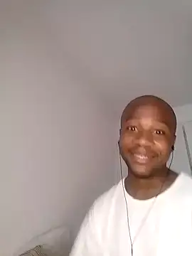 Snapshot of SikhangeleScimbhizo chatting on November 19, 3:01 pm SikhangeleScimbhizo online show from November 19, 3:01 pm