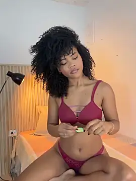 Snapshot of vanestraus chatting on February 18, 7:21 pm vanestraus online show from February 18, 7:21 pm