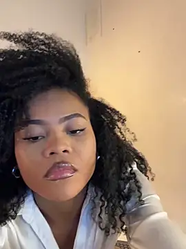 Snapshot of vanestraus chatting on February 20, 8:31 pm vanestraus online show from February 20, 8:31 pm