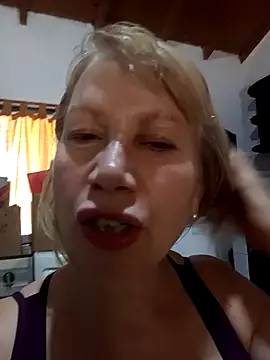 SexyMilf1211 online show from February 2, 3:00 pm