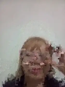 Snapshot of SexyMilf1211 chatting on May 18, 10:54 am SexyMilf1211 online show from May 18, 10:54 am