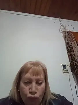 Snapshot of SexyMilf1211 chatting on May 26, 12:34 pm SexyMilf1211 online show from May 26, 12:34 pm
