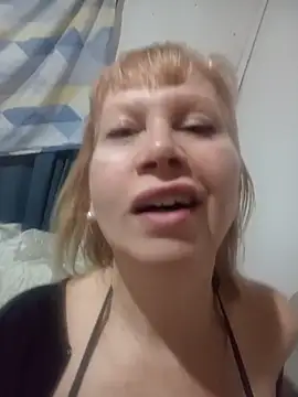 Snapshot of SexyMilf1211 chatting on May 28, 12:24 pm SexyMilf1211 online show from May 28, 12:24 pm