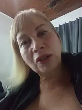Snapshot of SexyMilf1211 chatting on July 16, 11:49 am SexyMilf1211 online show from July 16, 11:49 am