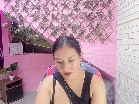 maurakloss303av online show from December 20, 8:27 pm