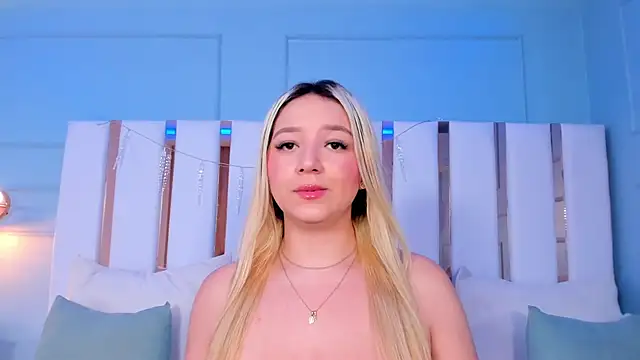 Snapshot of celeste_laureent chatting on January 6, 12:09 pm celeste laureent online show from January 6, 12:09 pm