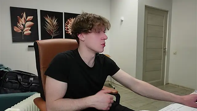 Charles Dreams online show from March 5, 8:49 pm