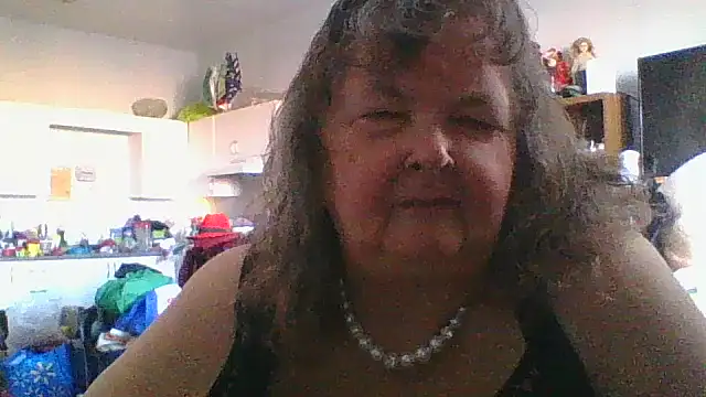 TiguhguhrsRose online show from November 19, 3:56 pm