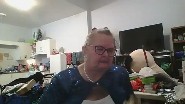 TiguhguhrsRose online show from January 15, 12:59 am