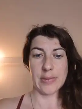 Jo LieLive online show from June 18, 7:51 pm
