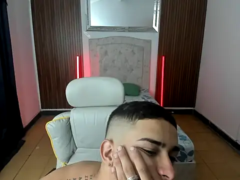 pablo prada online show from November 17, 7:30 pm